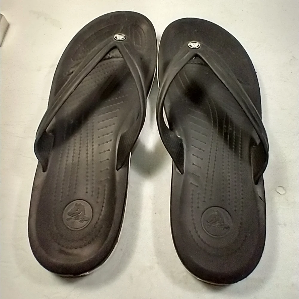 Crocs Crocband Black Thong Flip Flop Sandals Men's sz 12